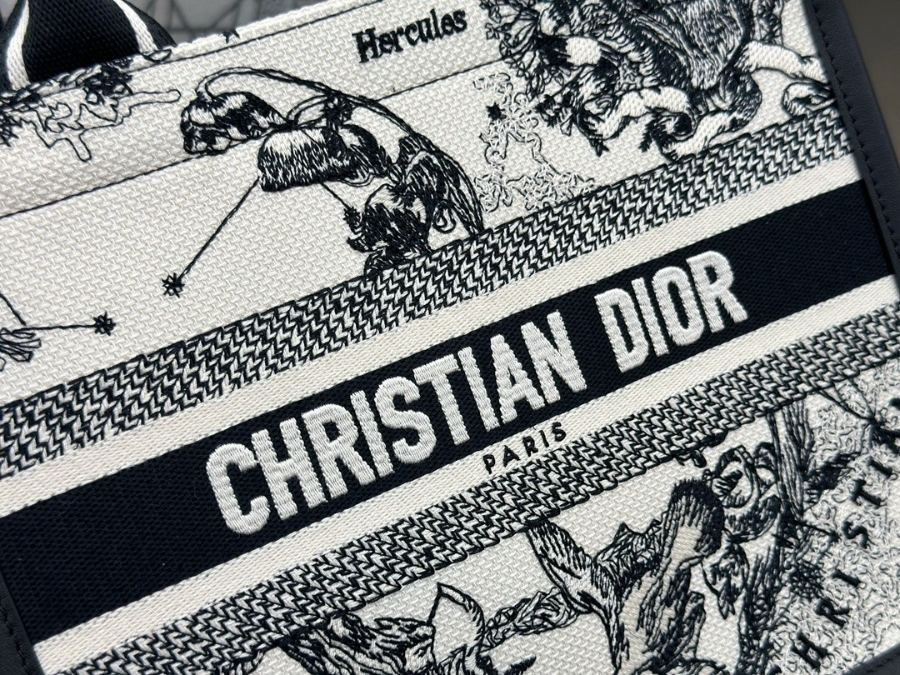 하얀악마 디올 북토트 (12).jpg