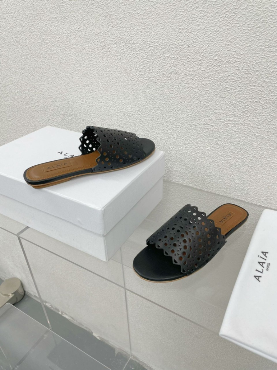 하얀악마 알라이아 슬리퍼 (13).jpg