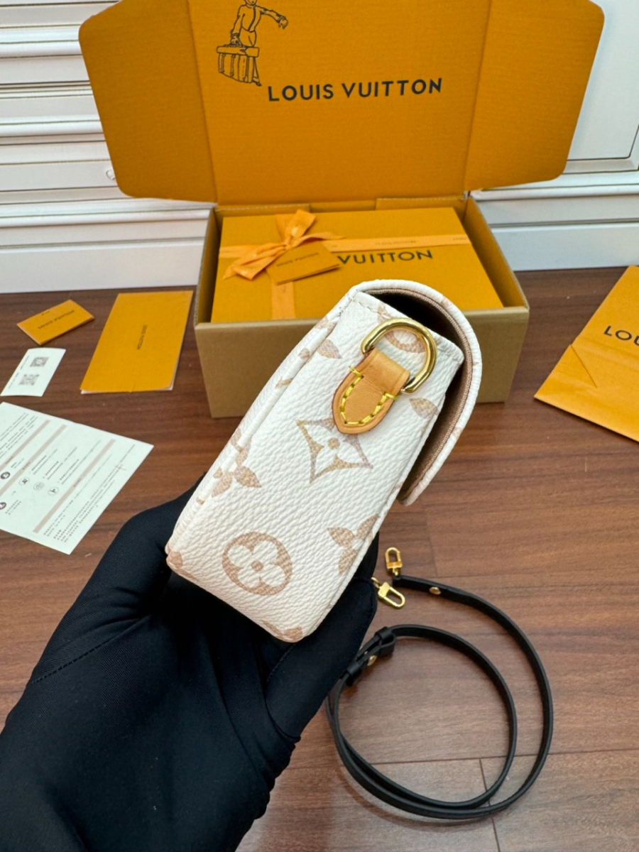 하얀악마 루이비통 월릿 (10).jpg