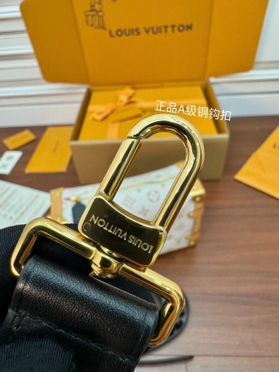 하얀악마 루이비통 사이드트렁크 (8).jpg