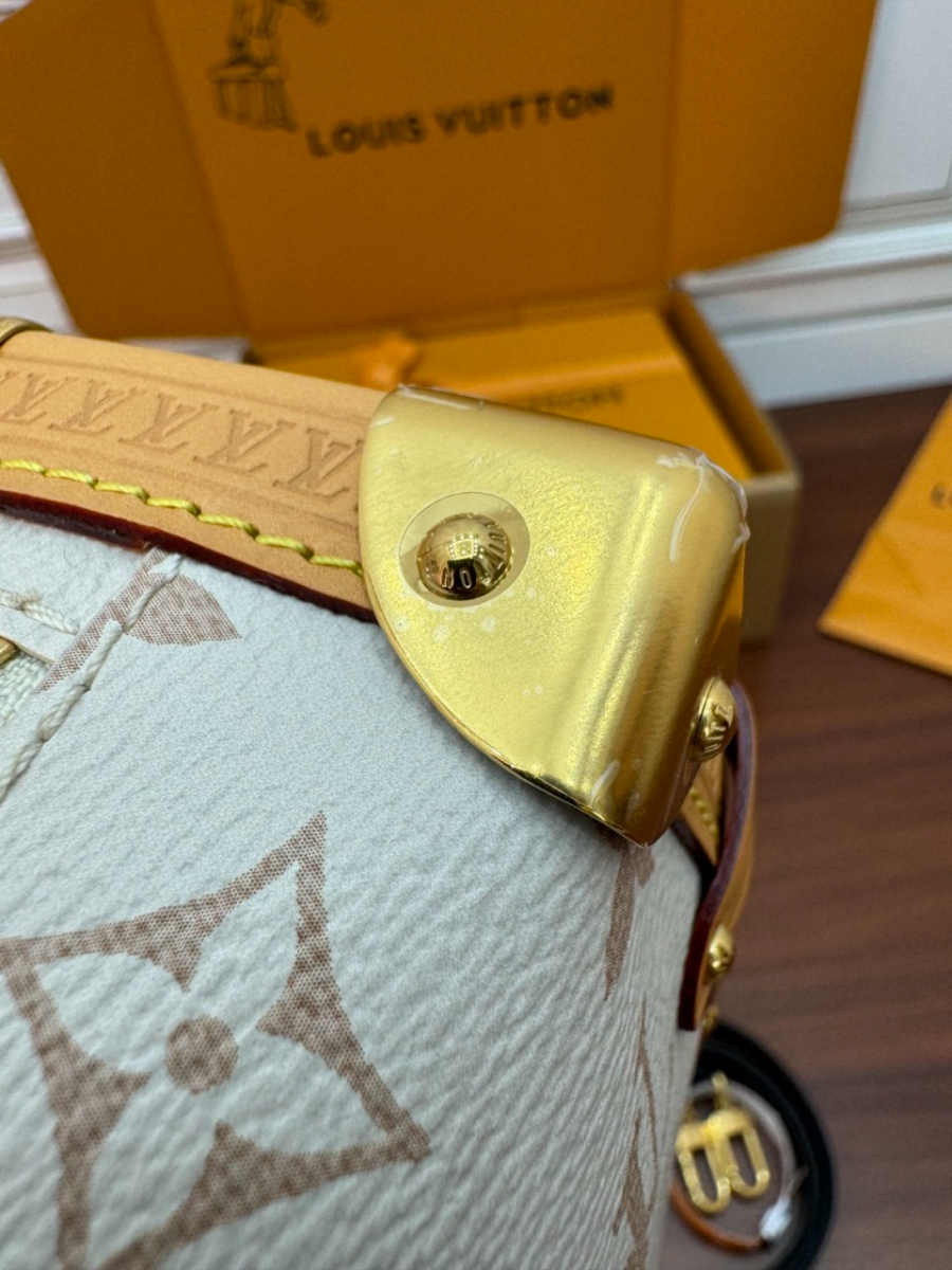 하얀악마 루이비통 사이드트렁크 (10).jpg