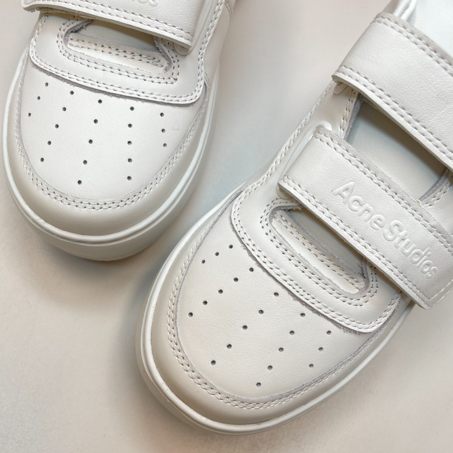 하얀악마 아크네 스니커즈 (9).jpg