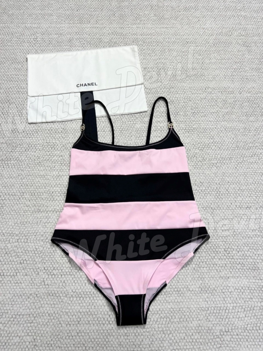 하얀악마 샤넬 수영복 (6).jpg