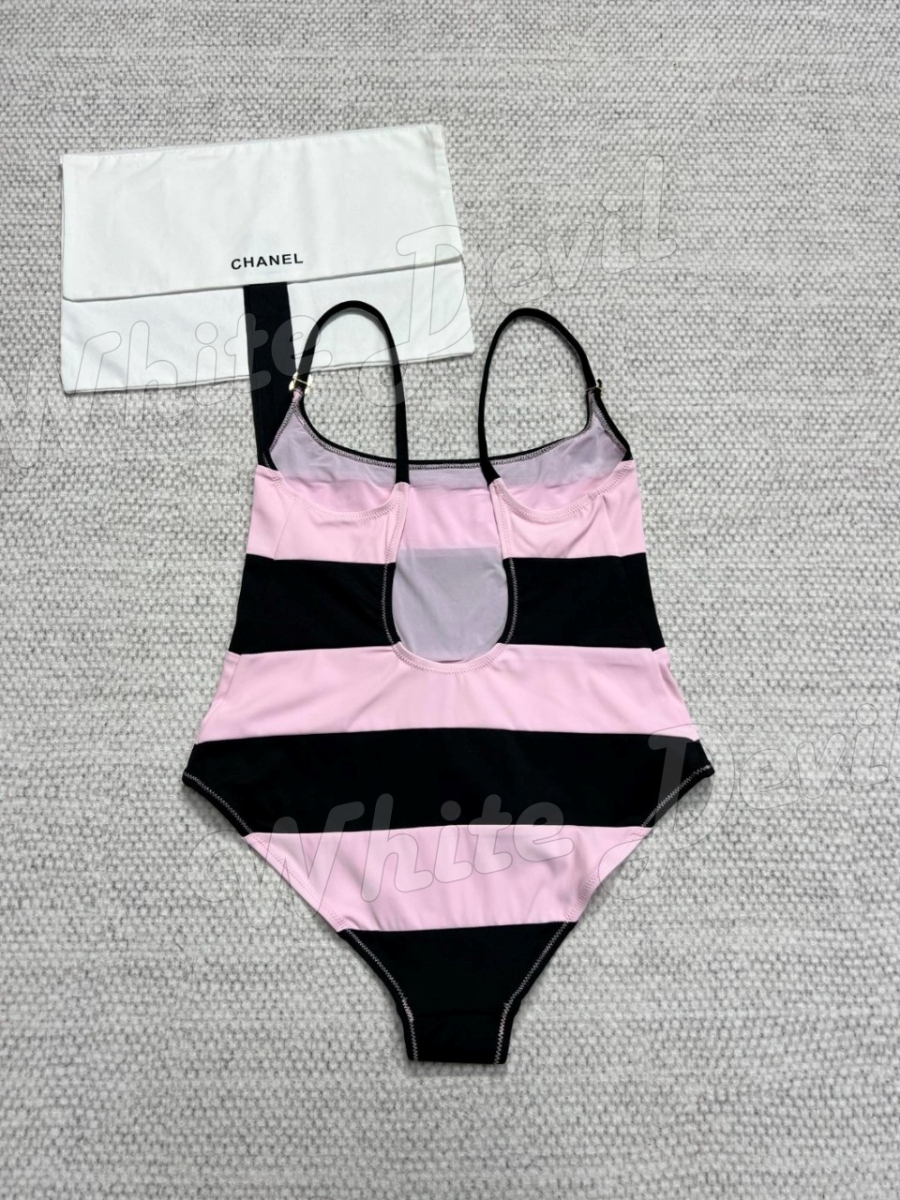 하얀악마 샤넬 수영복 (7).jpg