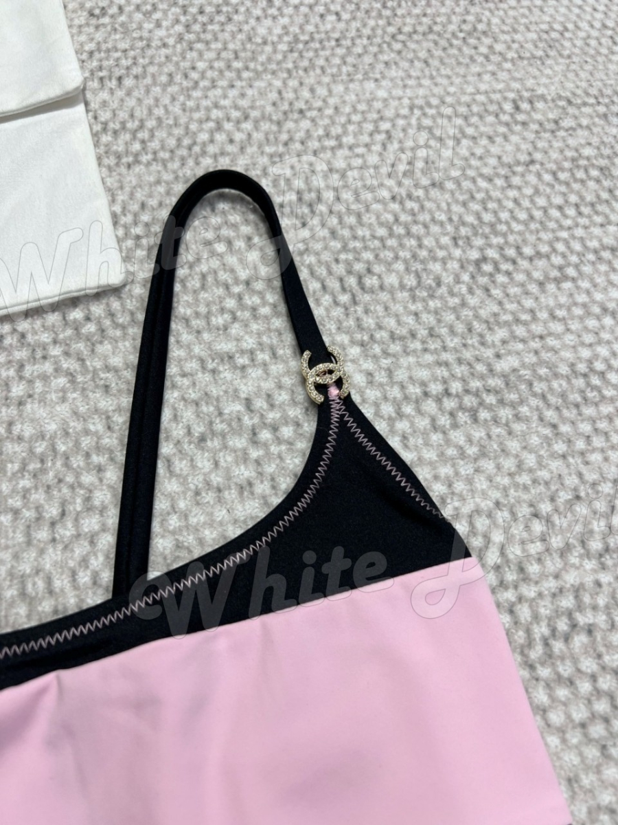 하얀악마 샤넬 수영복 (10).jpg