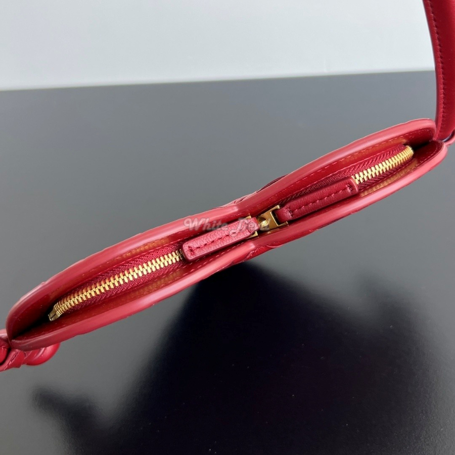 하얀악마 보테가 미니 솔스티스 하트백 (7).jpg