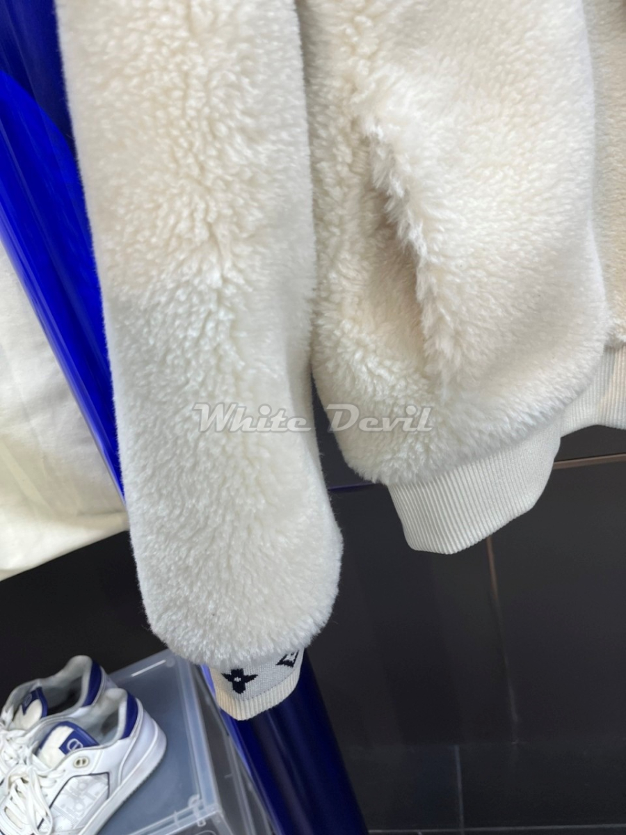하얀악마 루이비통 양털자켓 (6).jpg