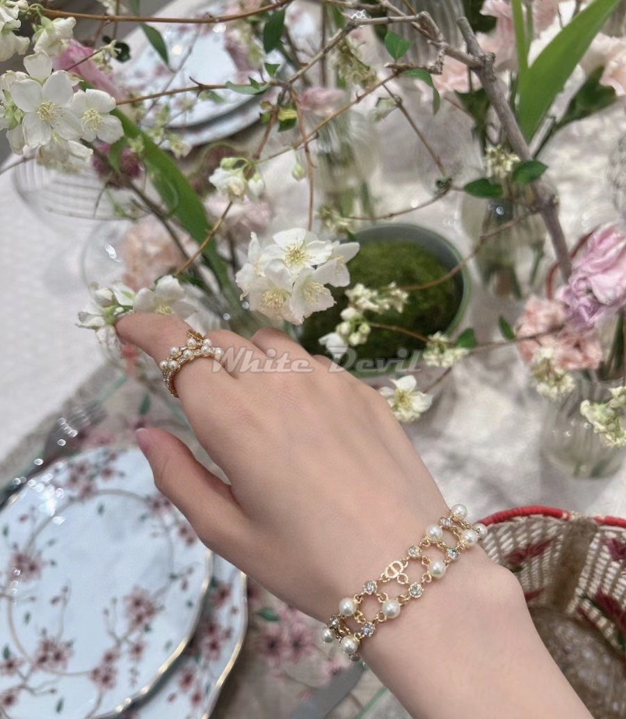 하얀악마 디올 팔찌 (1).jpg