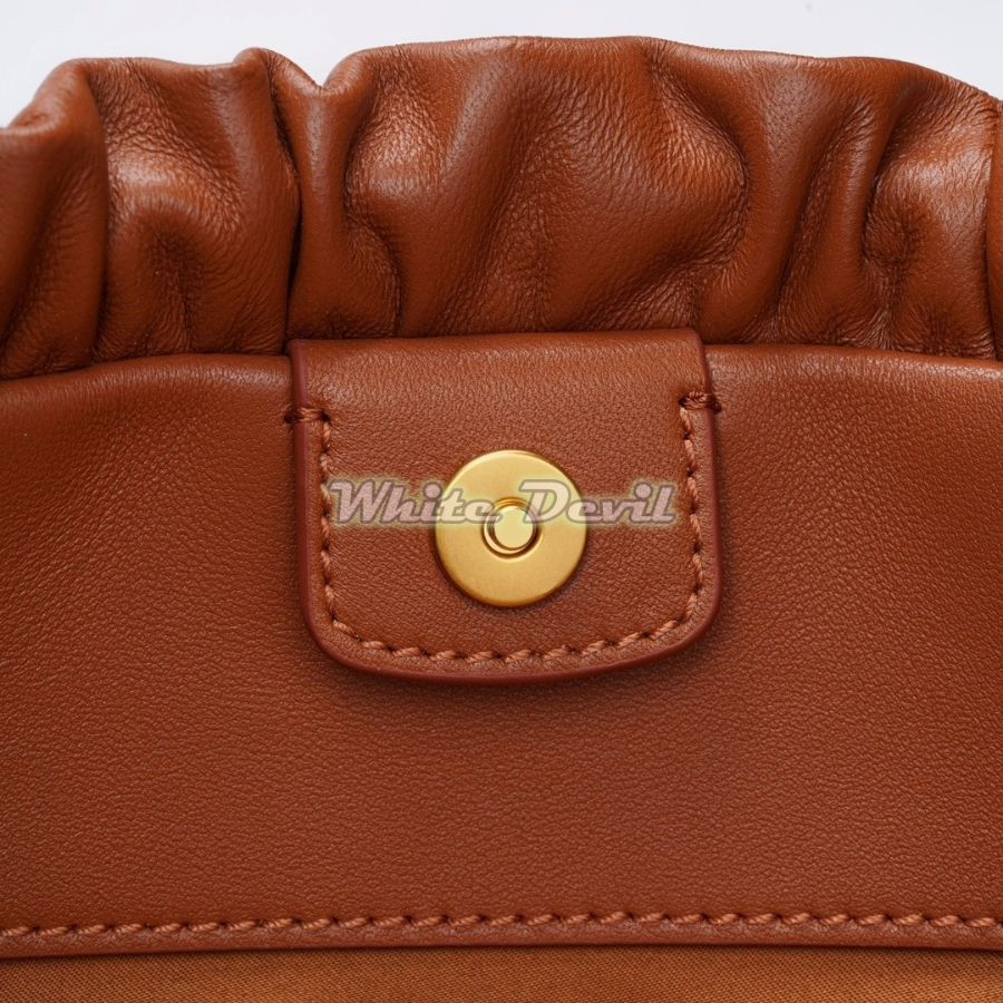 하얀악마 미우미우 숄더백 (16).jpg