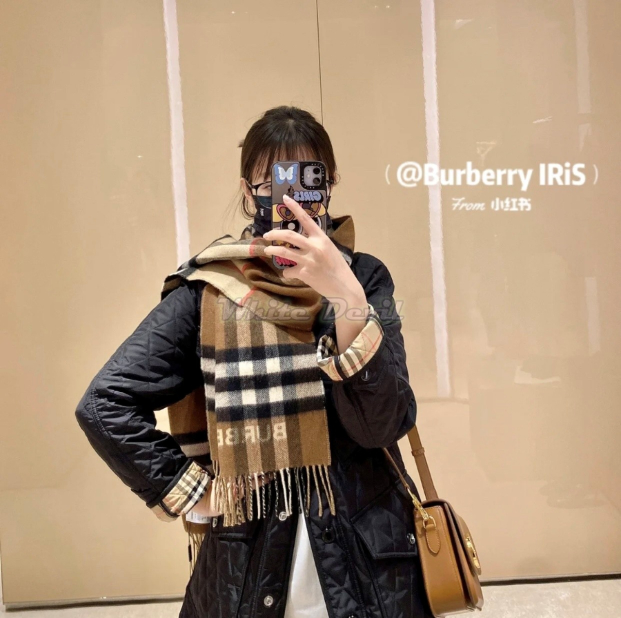 하얀악마 버버리 목도리 (2).jpg