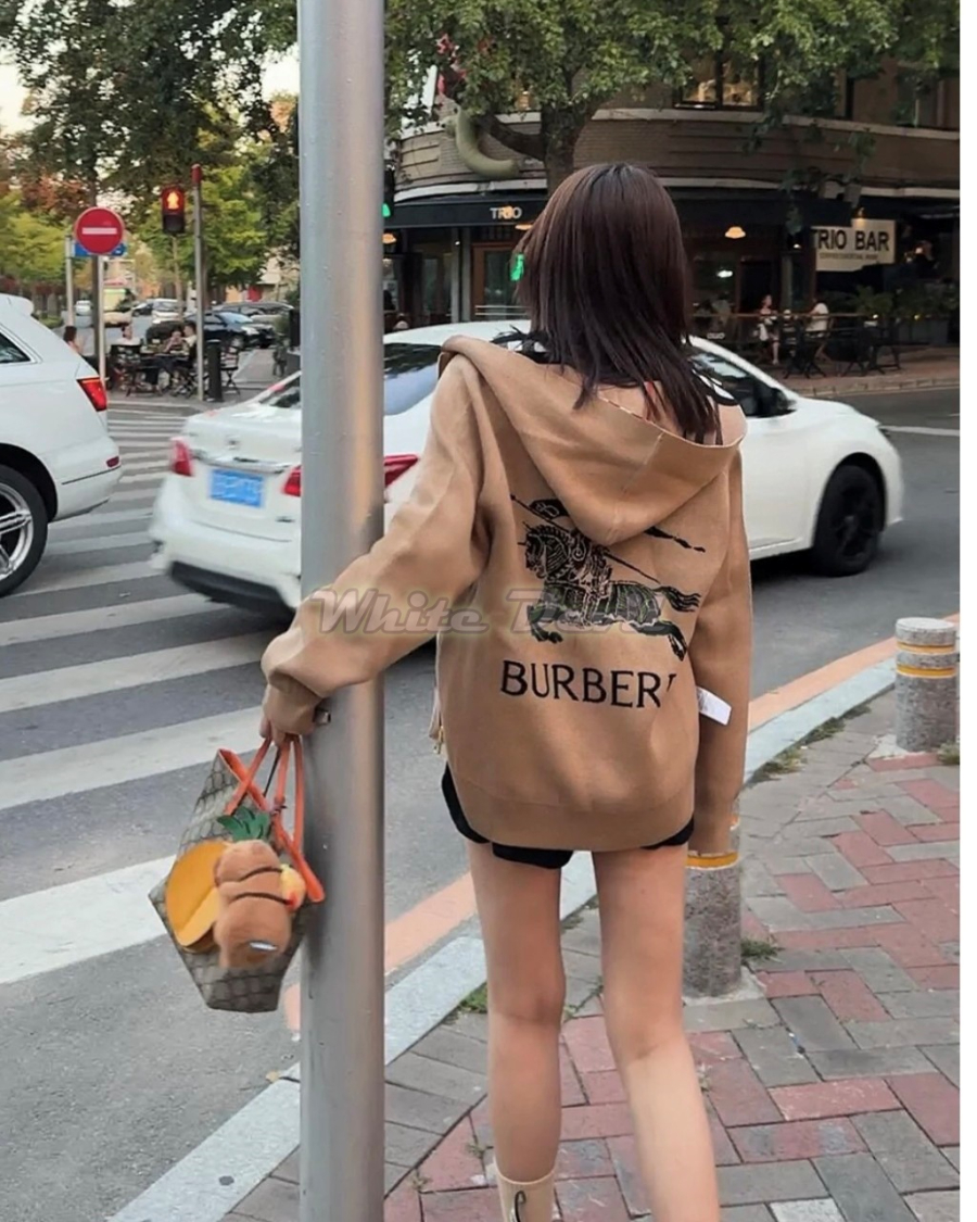 하얀악마 버버리 후드집업 (3).jpg