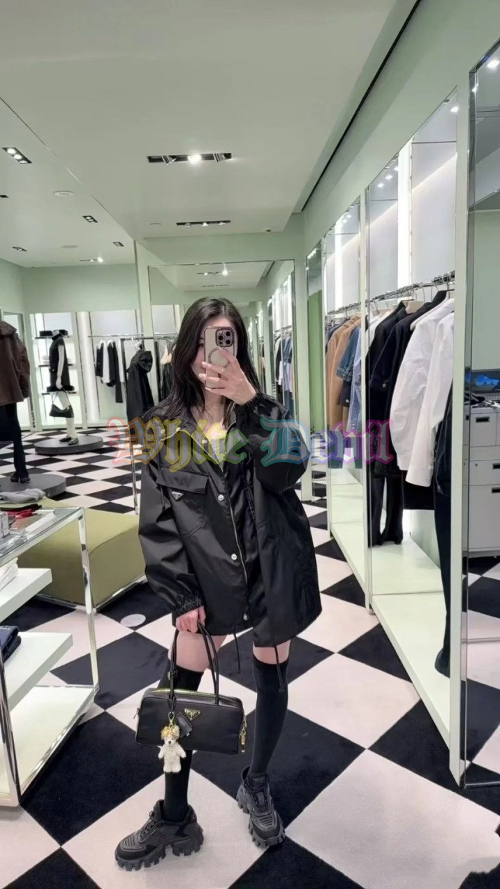 하얀악마 프라다 자켓 (2).jpg