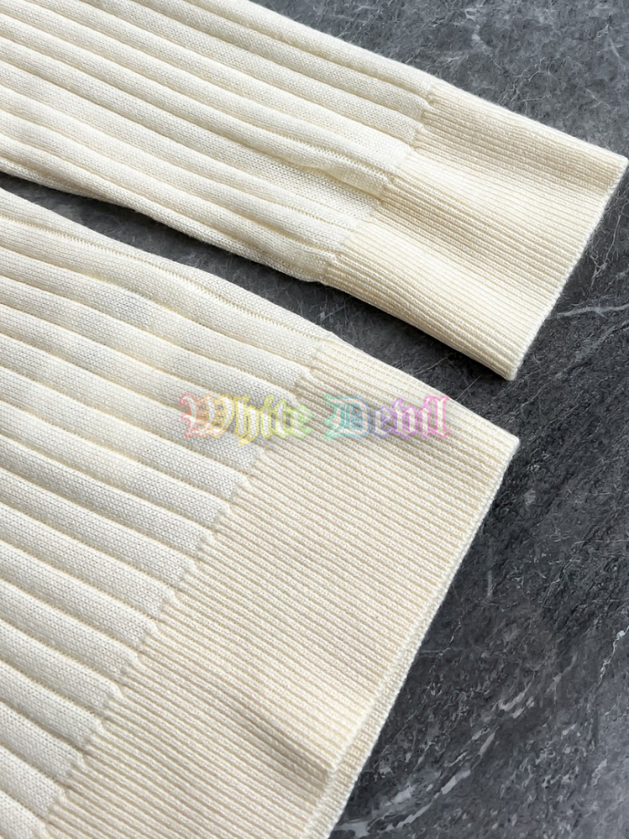 하얀악마 로로피아나 니트 (14).jpg