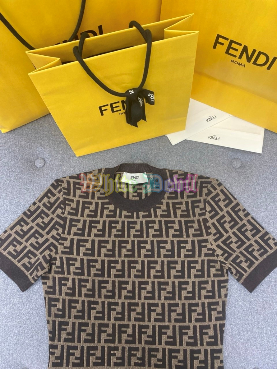 하얀악마 펜디 반팔티 (9).jpg