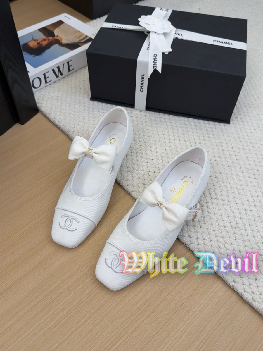 하얀악마 샤넬 플랫 (1).jpg