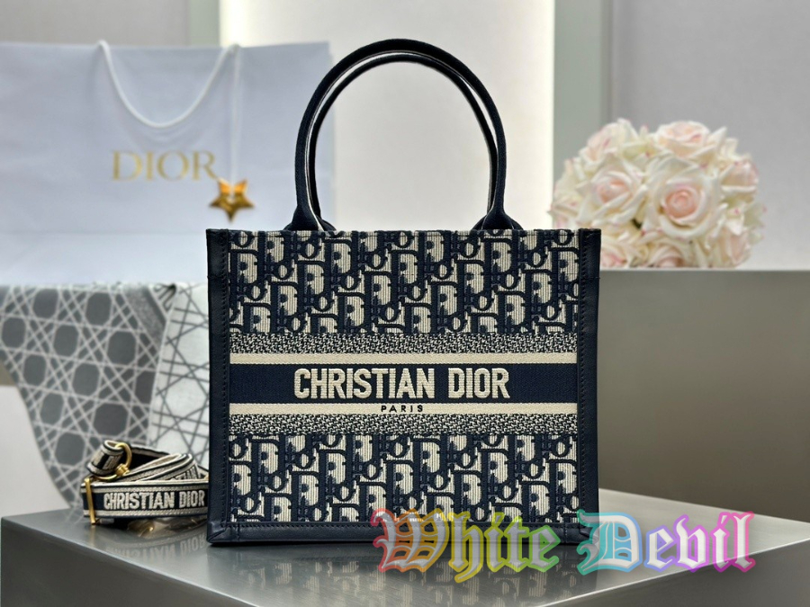 하얀악마 디올 북토트 (3).jpg