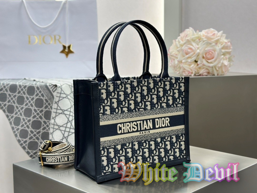 하얀악마 디올 북토트 (4).jpg
