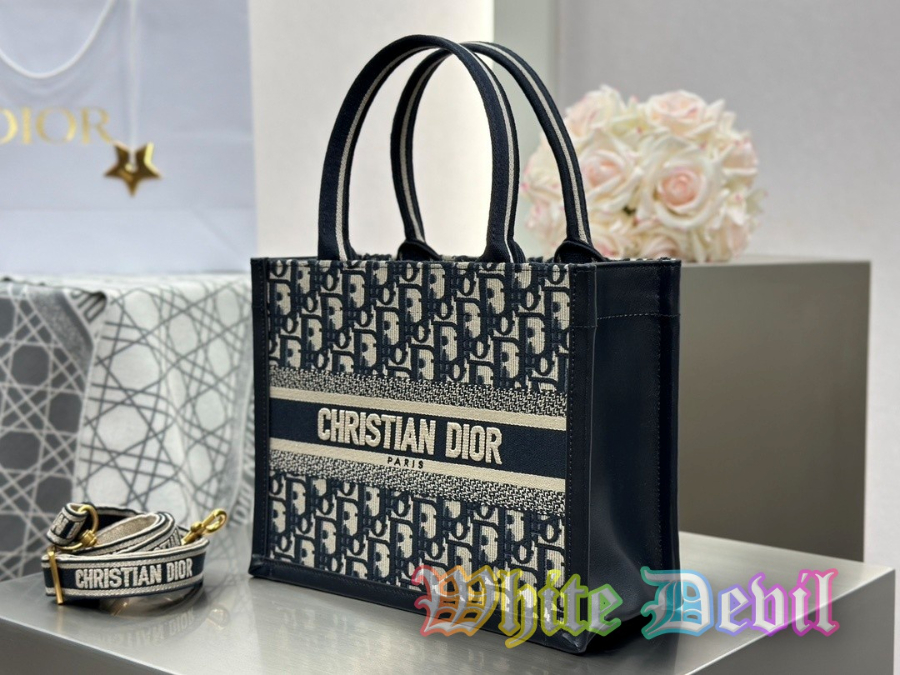 하얀악마 디올 북토트 (6).jpg