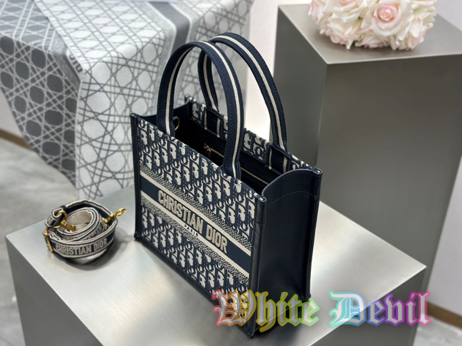 하얀악마 디올 북토트 (7).jpg