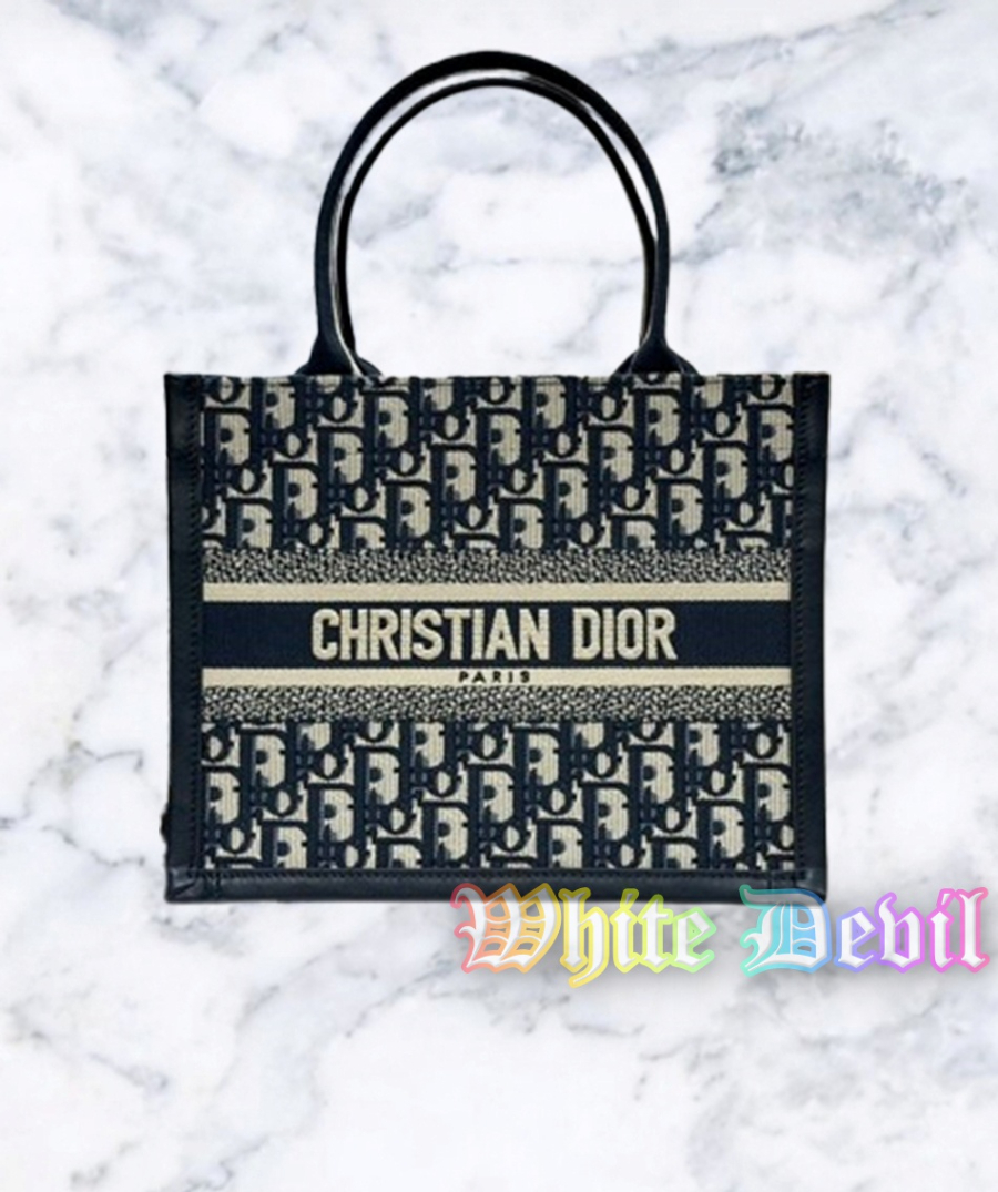 하얀악마 디올 북토트 (17).jpg