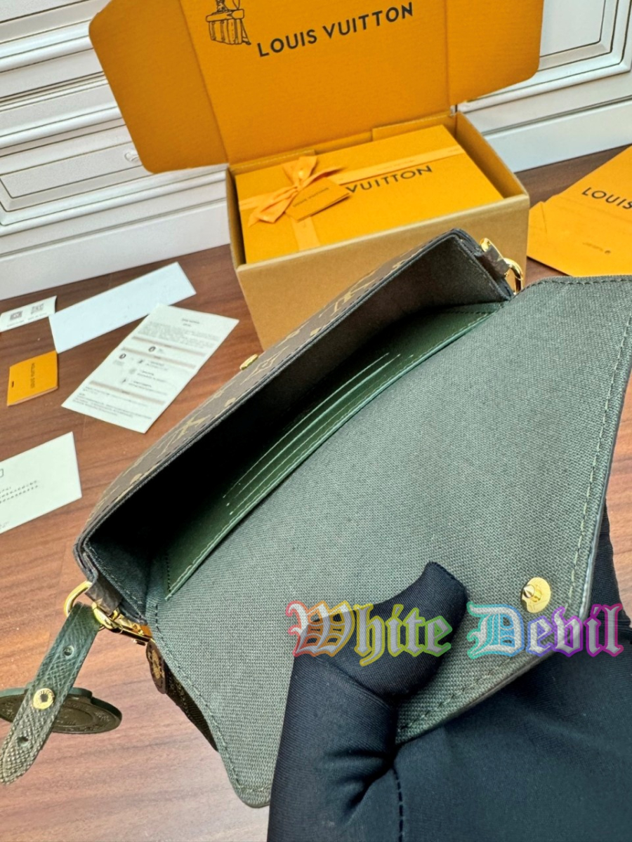 하얀악마 루이 크로스백 (10).jpg