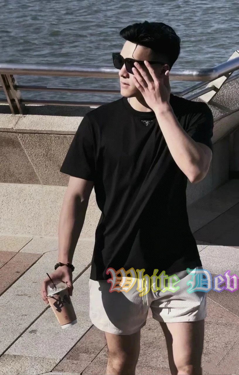 하얀악마 프라다 반팔티 (1).jpg