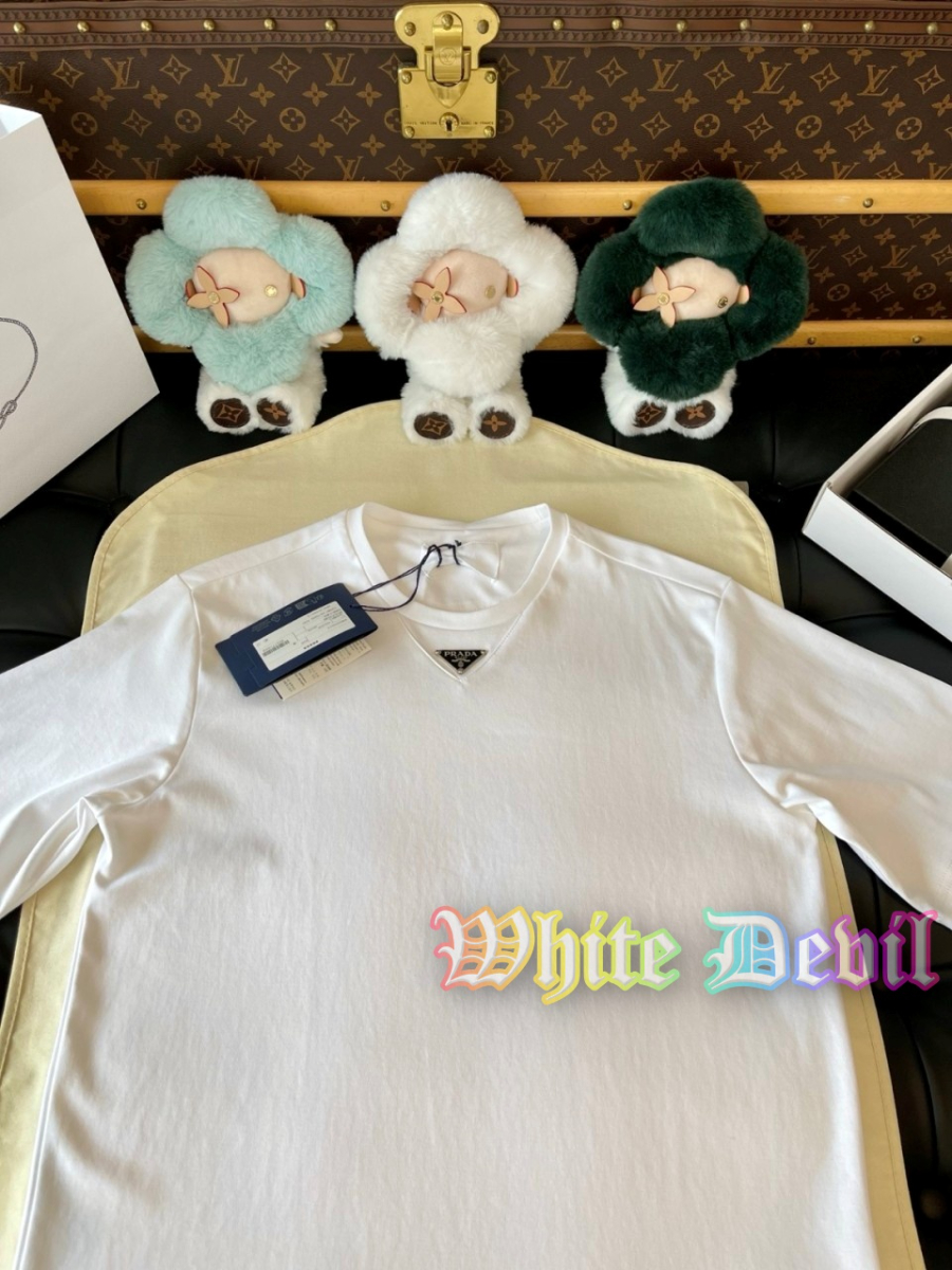 하얀악마 프라다 반팔티 (14).jpg