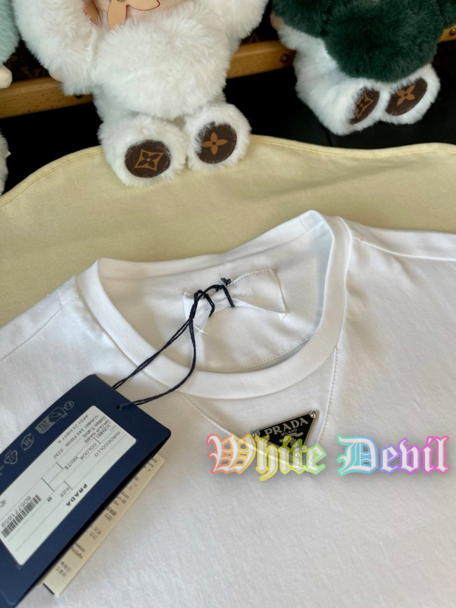 하얀악마 프라다 반팔티 (15).jpg