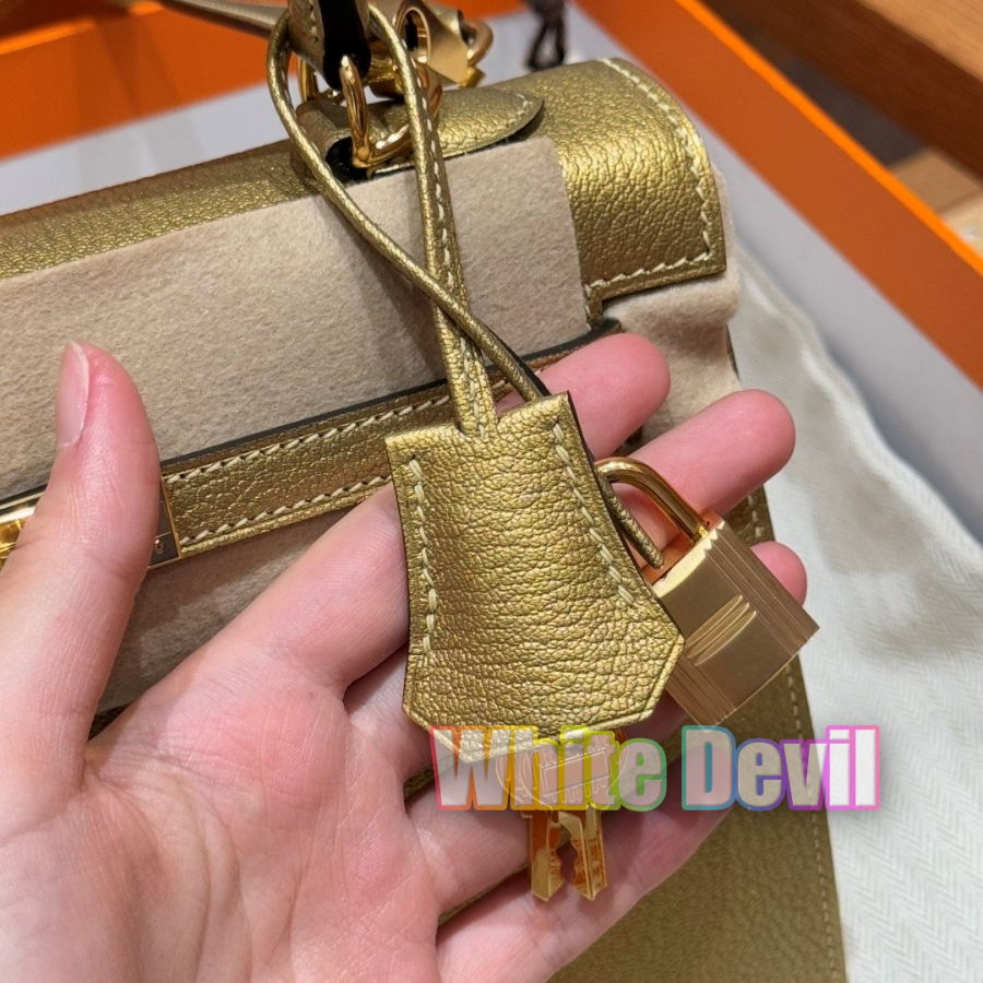 하얀악마 에르 켈리 (13).jpg