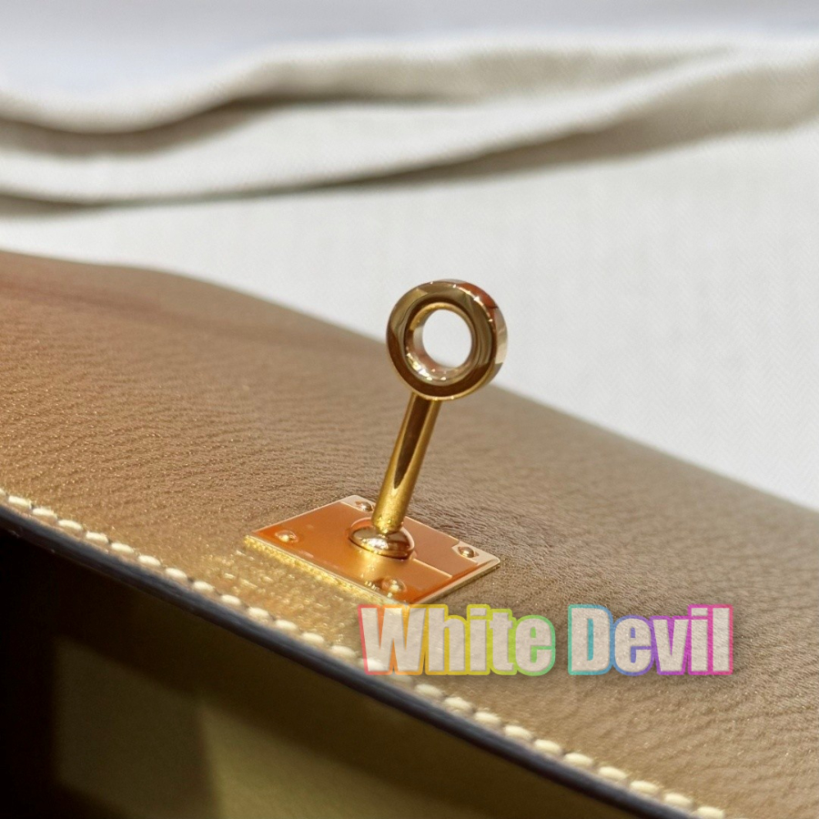 하얀악마 에르 켈리 (20).jpg