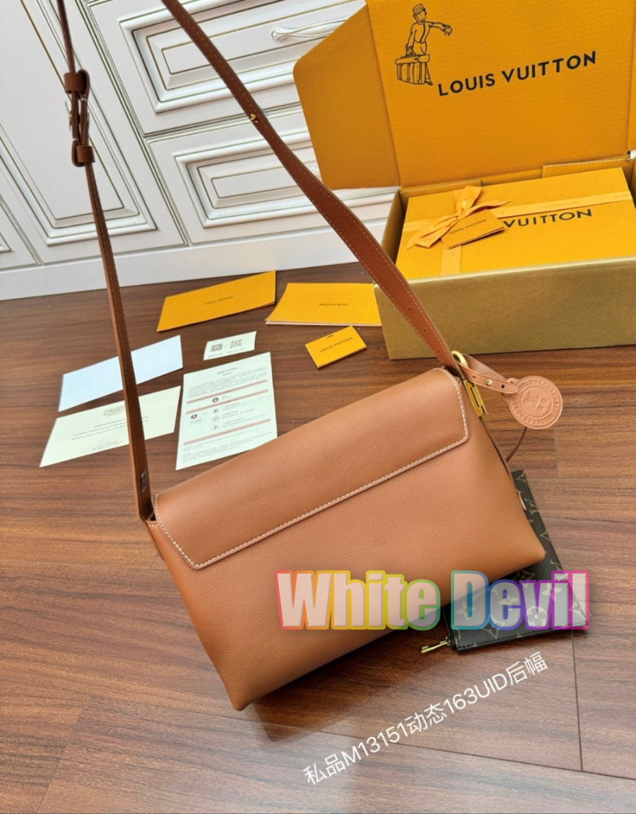 하얀악마 루이 메신저백 (5).jpg