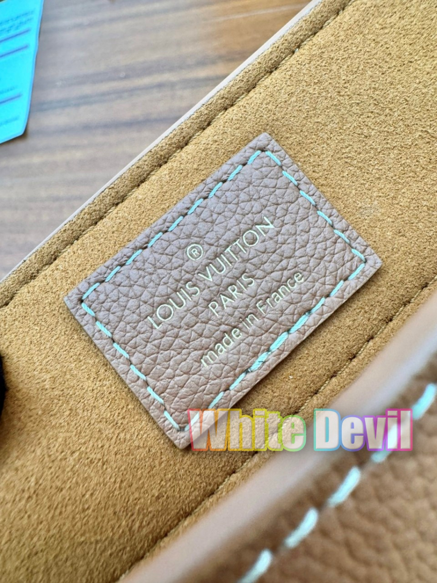 하얀악마 루이 메신저백 (7).jpg