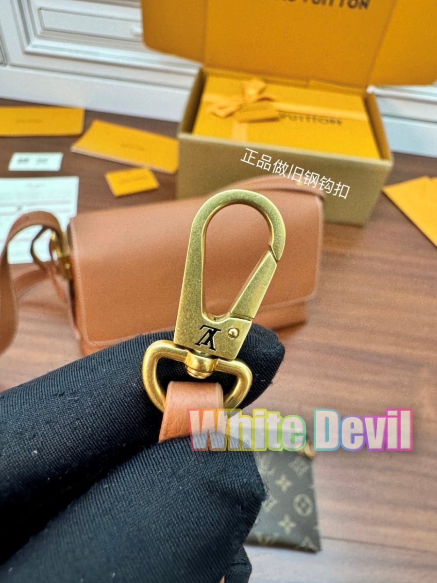 하얀악마 루이 메신저백 (13).jpg