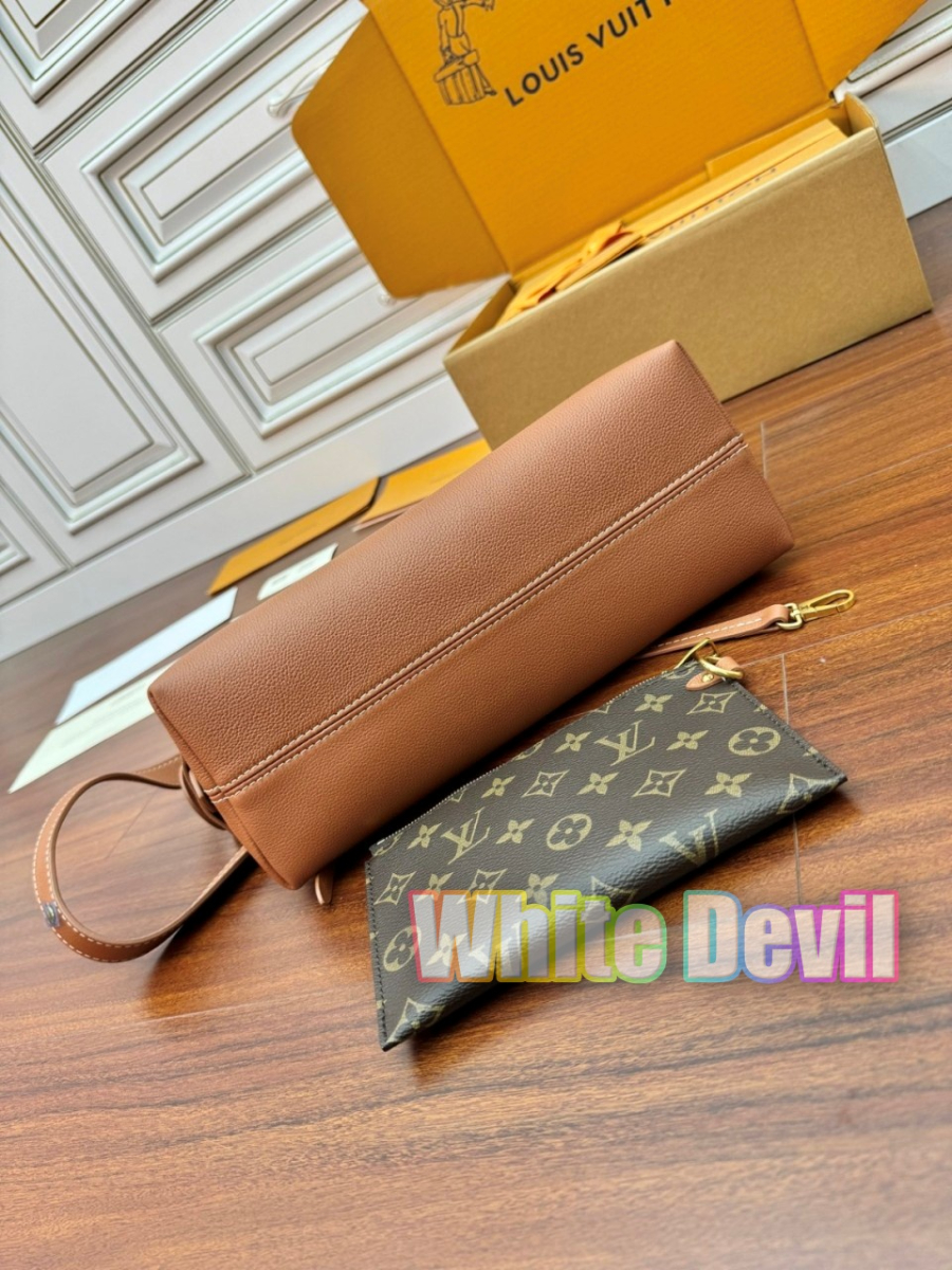 하얀악마 루이 메신저백 (18).jpg