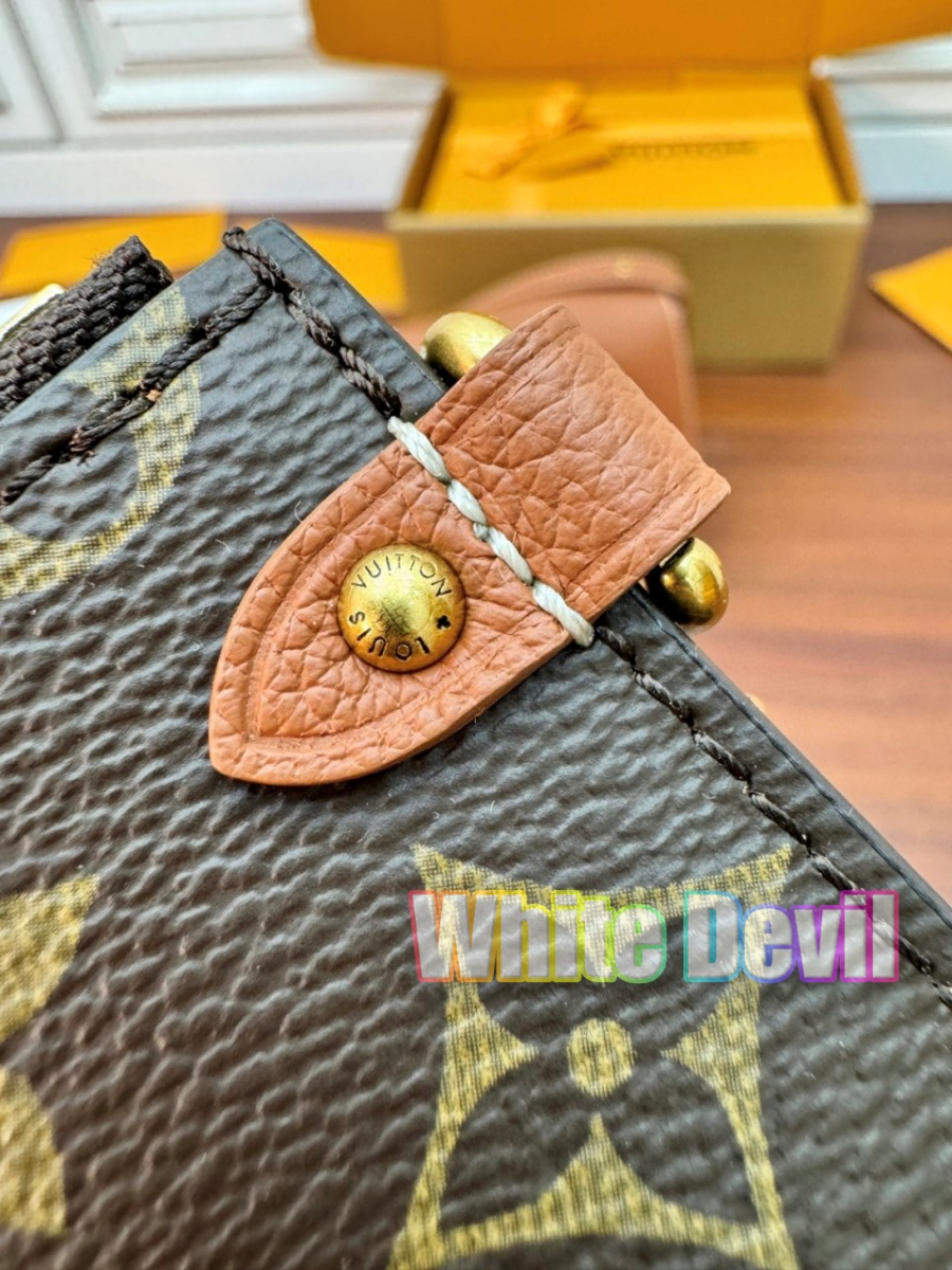 하얀악마 루이 메신저백 (24).jpg