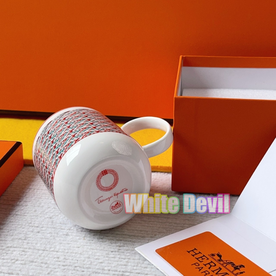 하얀악마 에르 머그컵 (5).jpg
