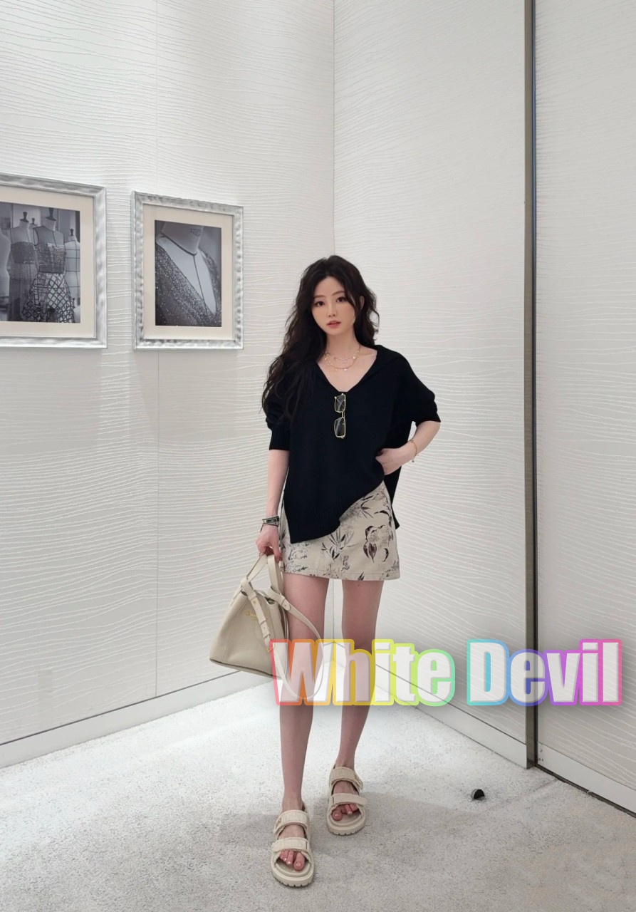 하얀악마 디올 니트 (1).jpg