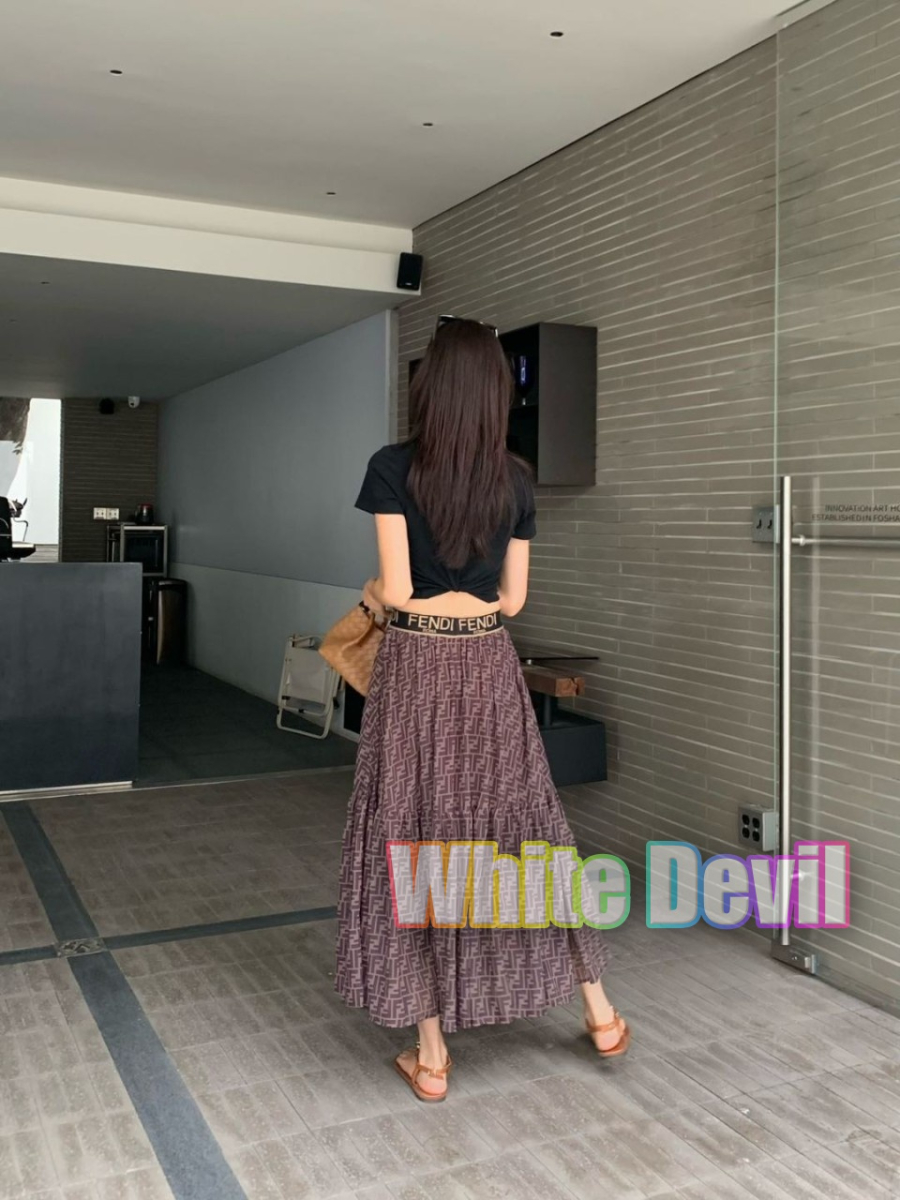 하얀악마 펜디 치마 (2).jpg