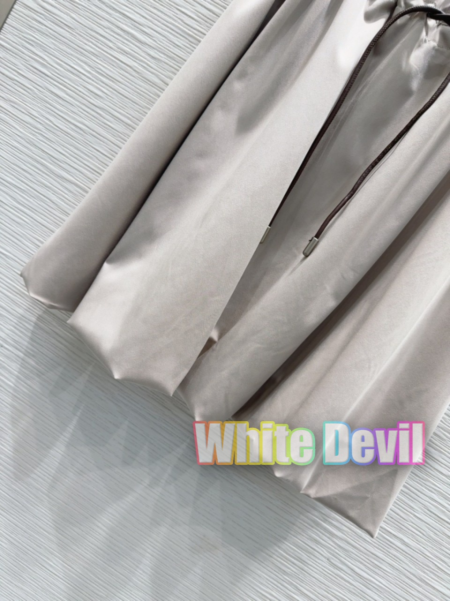 하얀악마 로에베 원피스 (8).jpg