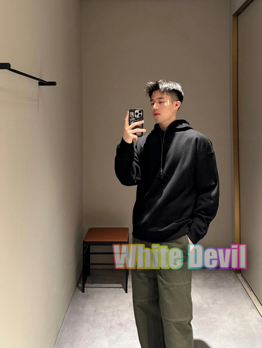 하얀악마 로에베 후드티 (3).jpg