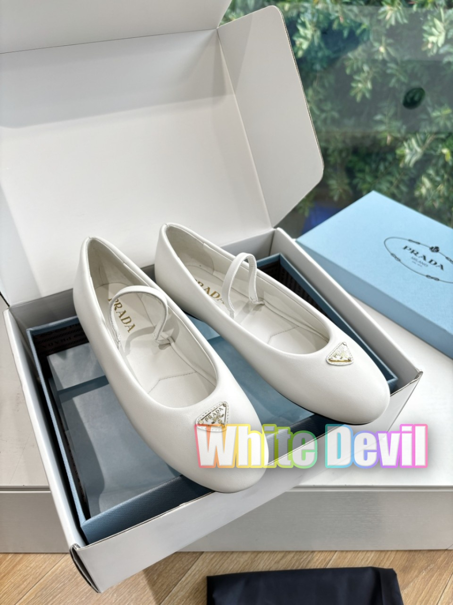 하얀악마 프라다 플랫 (2).jpg