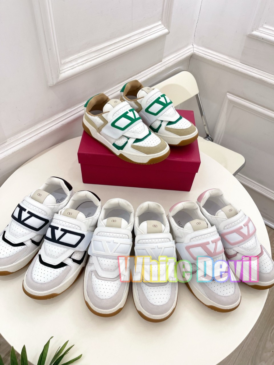 하얀악마 발렌티노 운동화 (1).jpg