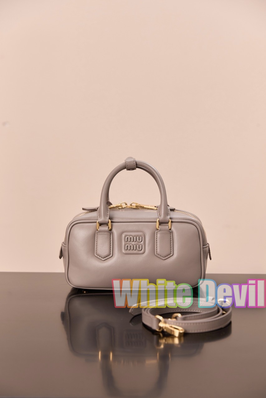 하얀악마 미우 아르카디 (3).jpg