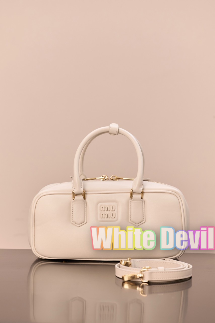 하얀악마 미우 아르카디 (3).jpg