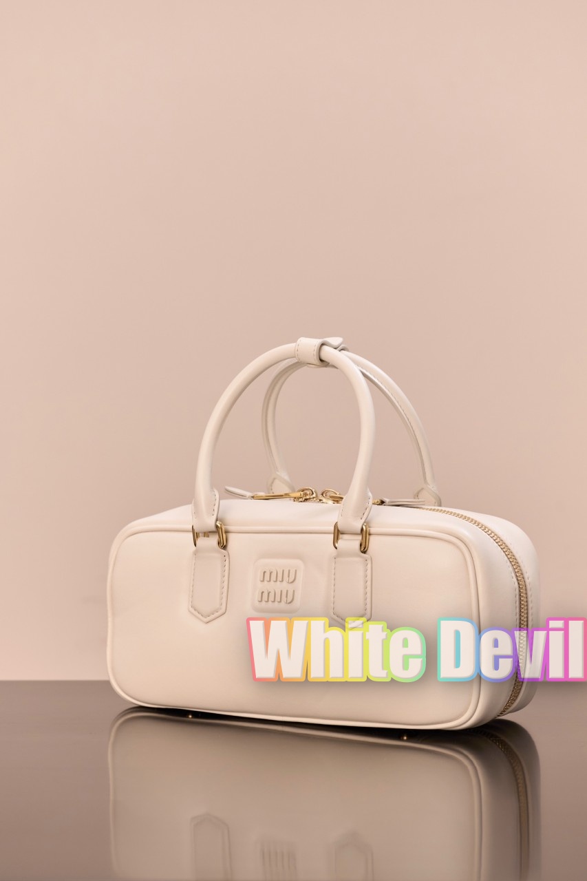 하얀악마 미우 아르카디 (5).jpg