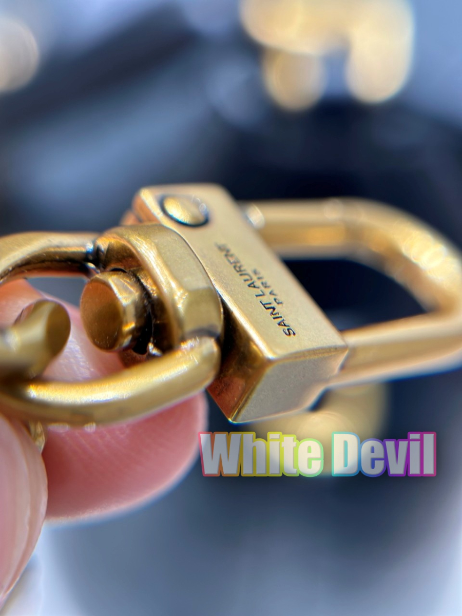 하얀악마 생로랑 버킷 (12).jpg