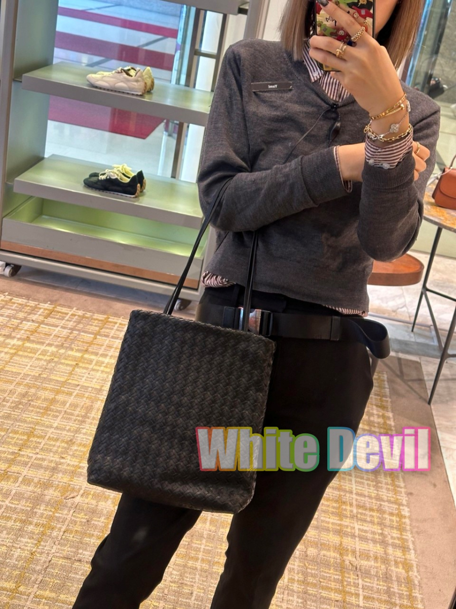 하얀악마 더로우 토트백 (2).jpg