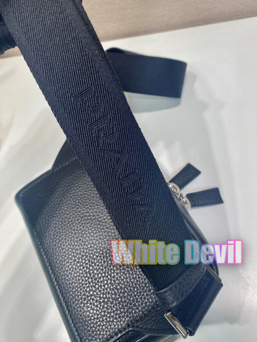 하얀악마 프라다 크로스백 (7).jpg