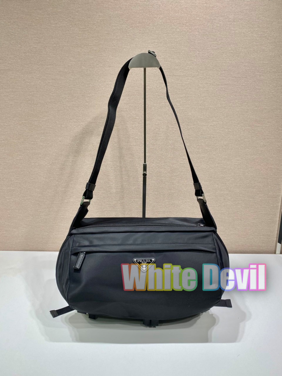 하얀악마 프라다 바이커백 (2).jpg