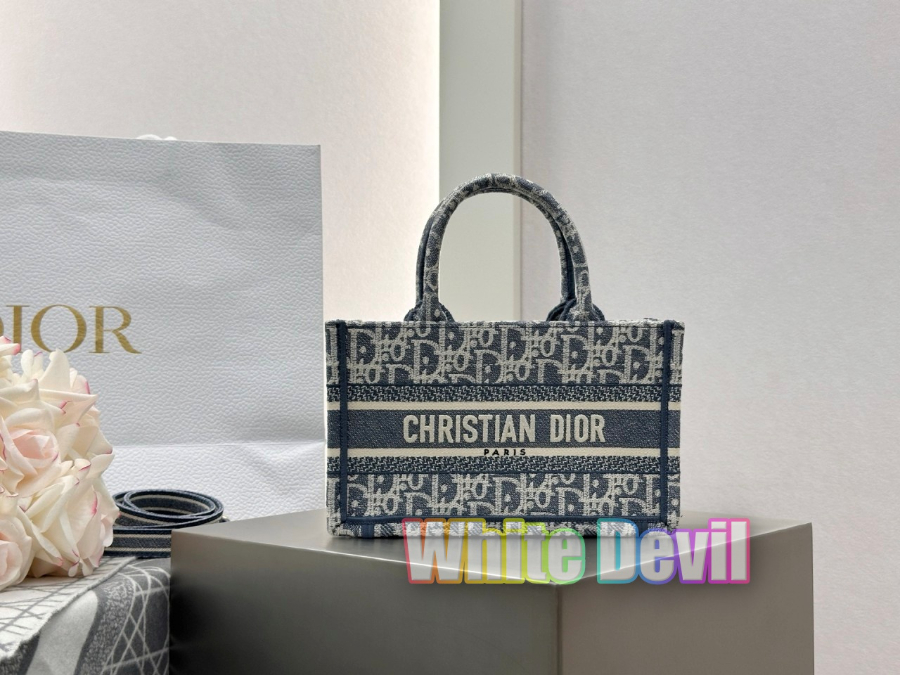 하얀악마 디올 북토트 (3).jpg
